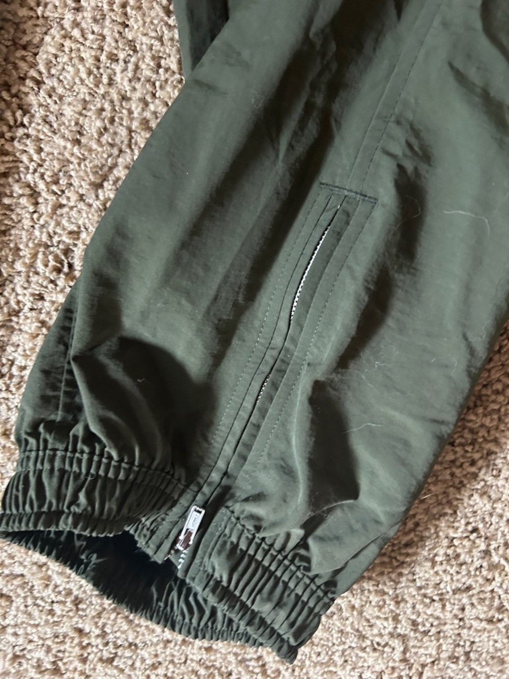 Old Navy Olive Utility Cargo Joggers - Picture 5 of 5